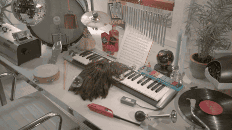 oldspice:  Why are you wasting time on Tumblr when you could be wasting time on this piano-playing hair Internet thing we just invented?Â  THATâ€™S THE POWER OF HAIR  You have to try this! lol