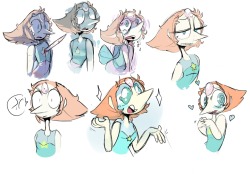 nine-doodles:  Even more Pearls.  I just like drawing her in