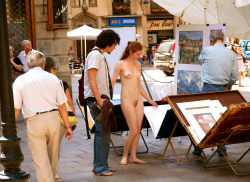 public-nude-sister:  More public pics 