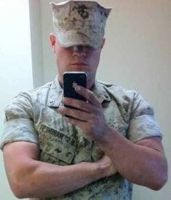 sizzlingsoldiers:  http://sizzlingsoldiers.tumblr.com 