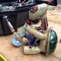 weedporndaily:  Fuck a ninja turtle when you have Dabbed Out