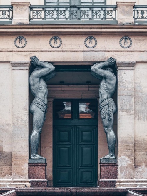 my-russia:Atlas Statues outside the Hermitage Museum, Saint Petersburg