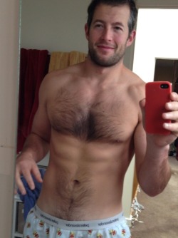 yourdeviantdad:Good looking guy next door type