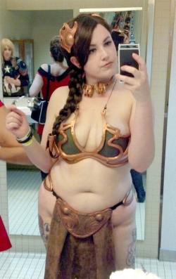 Chubby cosplay in Princess Leia’s metal bikini