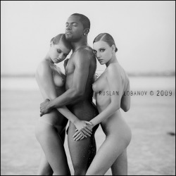 (via Ruslan Lobanov - Holiday at home)