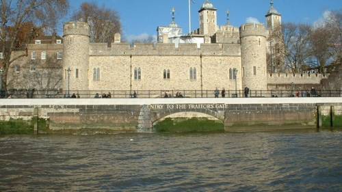 evilbuildingsblog:  Traitors Gate, Tower Of London. If you were