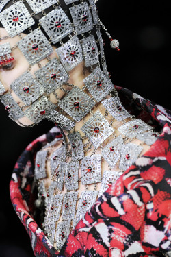 game-of-style:  Quaithe - Alexander McQueen Fall Winter 2009/2010