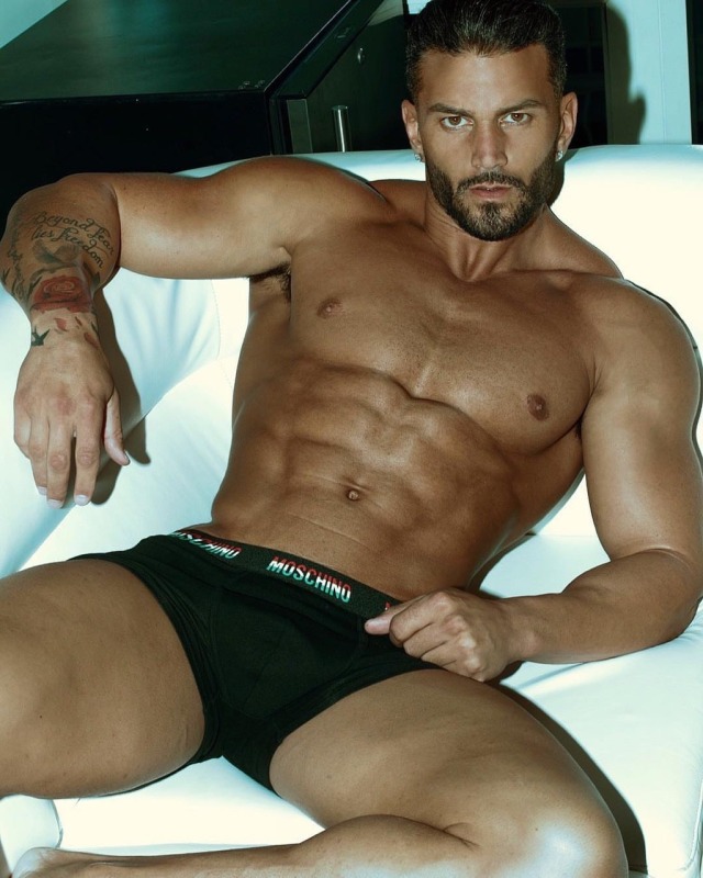 comeandtouch: