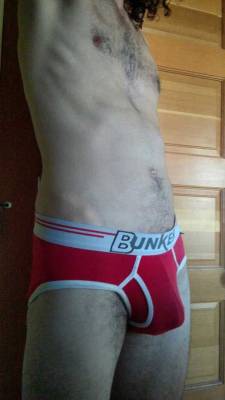 iheartmenzisii:  Can’t find my red jock anywhere! It’s ok,