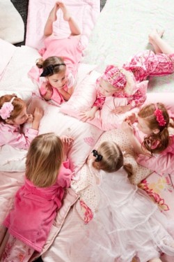 rooahy:  .   ’ في دستور آلصدآقة هنآكَ آصدقآء