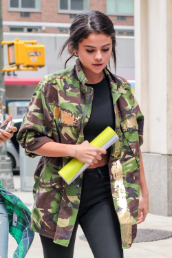 celebstarlets:  7/10/14 - Selena Gomez leaving a meeting in