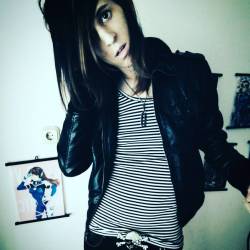 Older pic of me trying to look sexy xd #emo #emocat #emogirl