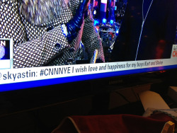 justdanceitout:  CNN new years eve *u* 