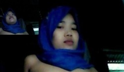 otakblue:  Awek bertudung biru suka onani:Â http://migg.in/kilangkopie 