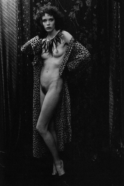 vivipiuomeno:  Irina Jonesco ph. - Sylvia Kristel