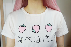 jackocalypse:  This outfit is so so cute… Strawberry-berry-boo! Item