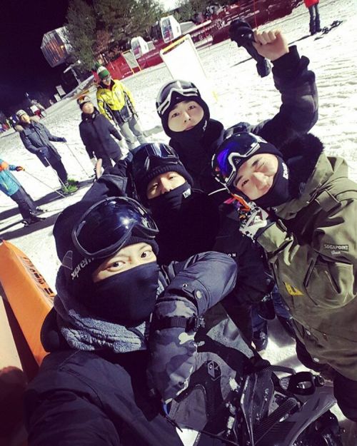 fy-exo:  170108Â baekhyunee_exo: ðŸ‚ #ë©‹ìŸì´ë“¤  