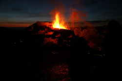 tulipnight:  Volcano by Róbert Már Þorvaldsson  Crater View