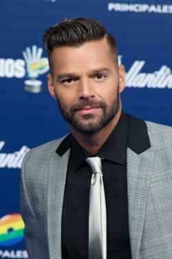 dailydoseofdilf:   dailydoseofrickymartin:  Ricky attends the