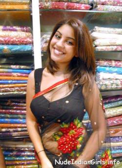 Sexy Girl in Saree Showing Looking Pretty Cutehema malini nudeÂ marathi