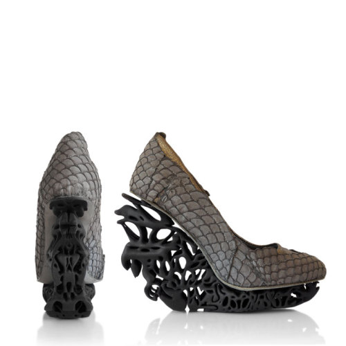 asylum-art:  Fantasy, Dystopia and Shoes by Anastasia Radevich A pair of shoes from Anastasia Radevich’s ‘Dreamfall’ collection in her studio. Courtesy of Anastasia Radevich. If there is any question whether fashion is an art form or not, the creations