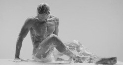 hnbw: hombres naturales |  follow us in black & white or