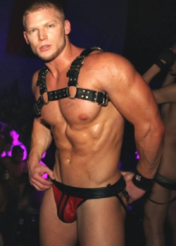 undiefangallery:  Would you dance with him? 