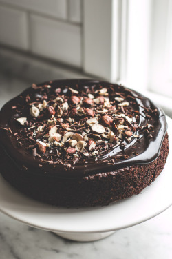 foodiebliss:  Flourless Chocolate Hazelnut CakeSource: Baking