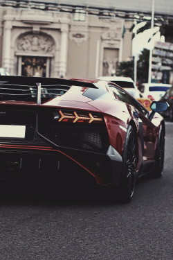 artoftheautomobile:  Lamborghini Aventador SV via staeldo 