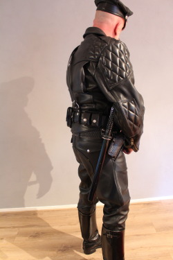 barelederratte:  //88 SH NAZZILEATHHERFUKKA