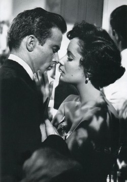 ladybegood:  Elizabeth Taylor and Montgomery Clift in A Place