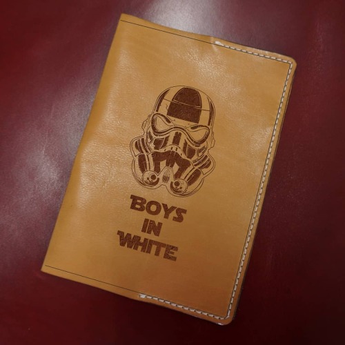 radoobutuc:  #clonetrooper passport cover #boysinwhite for true
