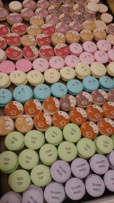 sunnyniel:  macarons made by Taiwan angels for TEEN TOP 2014