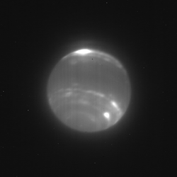 pappubahry:  Neptune, seen from the Keck Observatory in the infrared