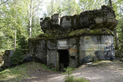 architectureofdoom:Bunker destroyed during the war between Finland