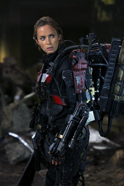  Emily Blunt in Edge of Tomorrow (2014) 