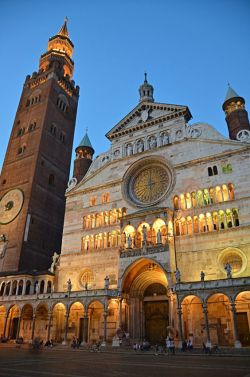 ciao-italiandream:  La Cattedrale di Santa Maria Assunta a Cremona,