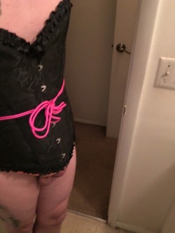 This stupid sissy cumdumpster is abut to play why new vibrator