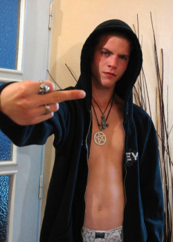 satanguy88666:HAIL SATAN