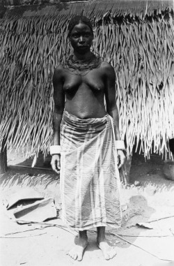 ukpuru:  Igbo womanGustaf Bolinder, 1930-31 