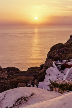 travelingcolors:  Sunset in Oia | Greece  (by Nicolas Mitkanis)