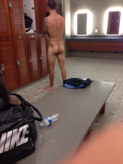 myownprivatelockerroomblog:  Hot Guy Caught naked in Locker Room