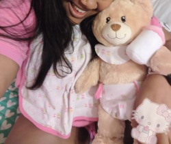 iheartitbunches:  My cuddly baby bear and I match. We are twinsies!