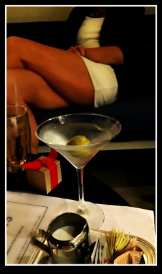 kinkyprofessionalmom:  Martini #6 