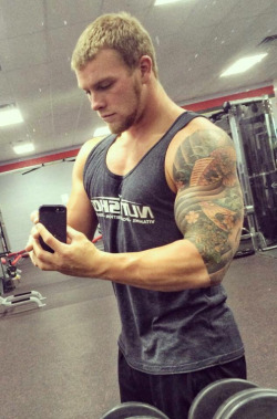 Muscle Selfies