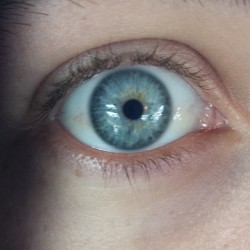 I love the color of my eyes today.. #blueeyes #eyeporn