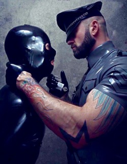 cigarpervdad:  fuckfacefagslave:  fullrubbergimp:  Yes Sir  the