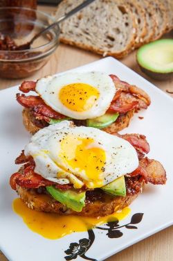 intensefoodcravings:  Bacon Jam Breakfast Sandwich with Fried