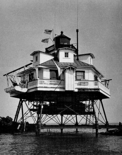 danismm:  Lighthouse, Chesapeake Bay 1975.