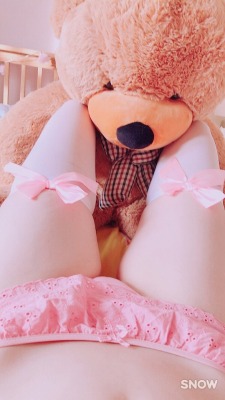 sparklfairy:  Spoiled princess with my new bear 🐻💗